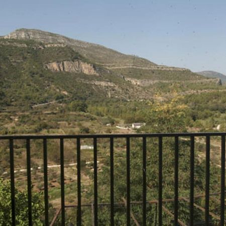 Отель La Piedra Del Mediodia Cirat Экстерьер фото